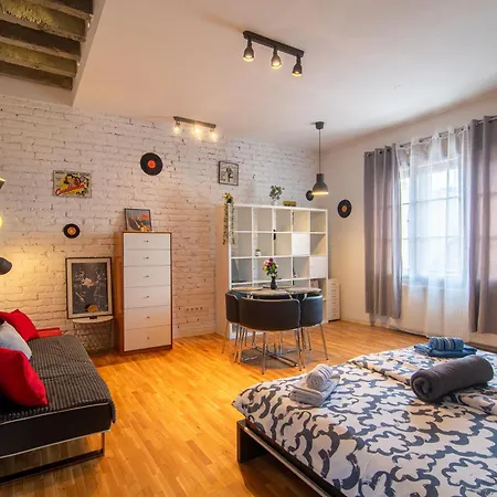 Flexible Selfcheckins 73 - Zagreb - New - Center Appartement Buitenkant foto