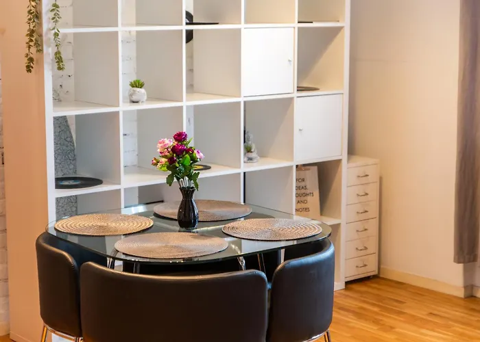 Flexible Selfcheckins 73 - Zagreb - New - Center