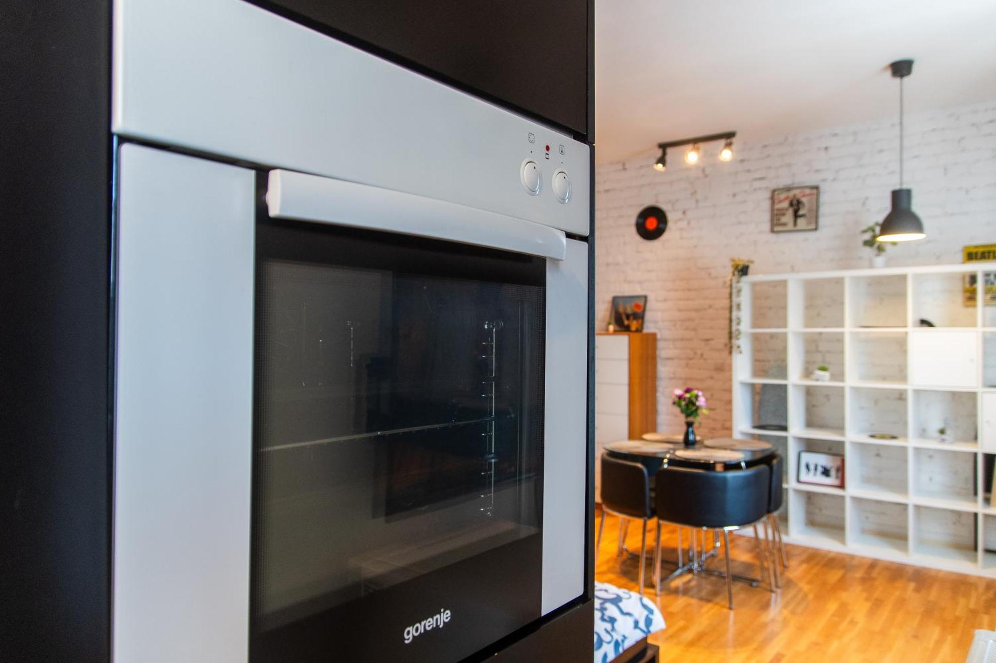 Flexible Selfcheckins 73 - - New - Center Apartment